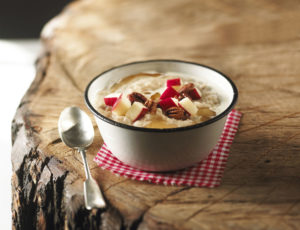 Früchte-Porridge mit Ahornsirup