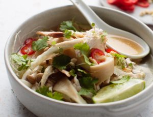 Asia-Hühnersuppe mit Ingwer, Zitronengras und Ahornsirup