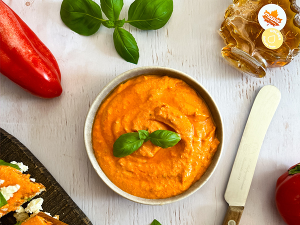 Paprika-Feta-Dip mit Ahornsirup