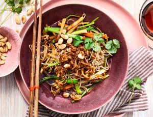 Rezeptbild/Serviervorschlag für Gebratene Sobanudeln mit Gemüse und Ahorn-Tofu