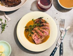 Rezeptbild/Serviervorschlag für Entenbrust mit Ahornsirup-Sauce